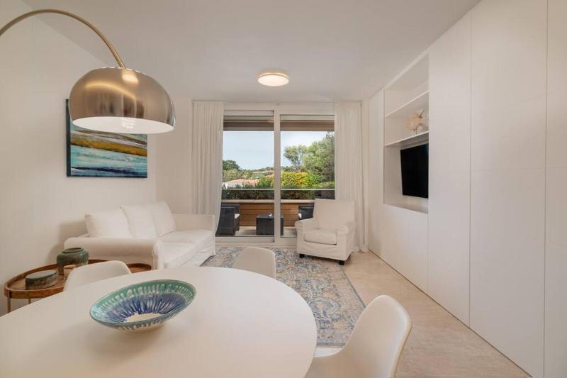 Lussuoso appartamento con piscina a Porto Rotondo