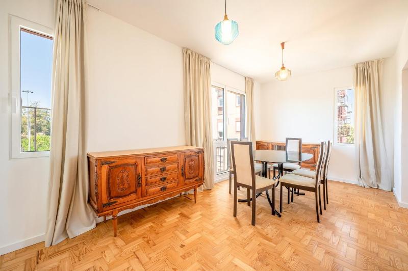 GuestReady - Retro design in Olivais — забронировать отель в Лиссабоне
