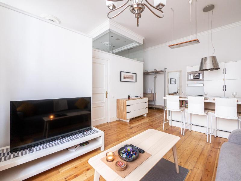 Цены на Design Meets Comfort - Embassy Area - by Innorental в риге