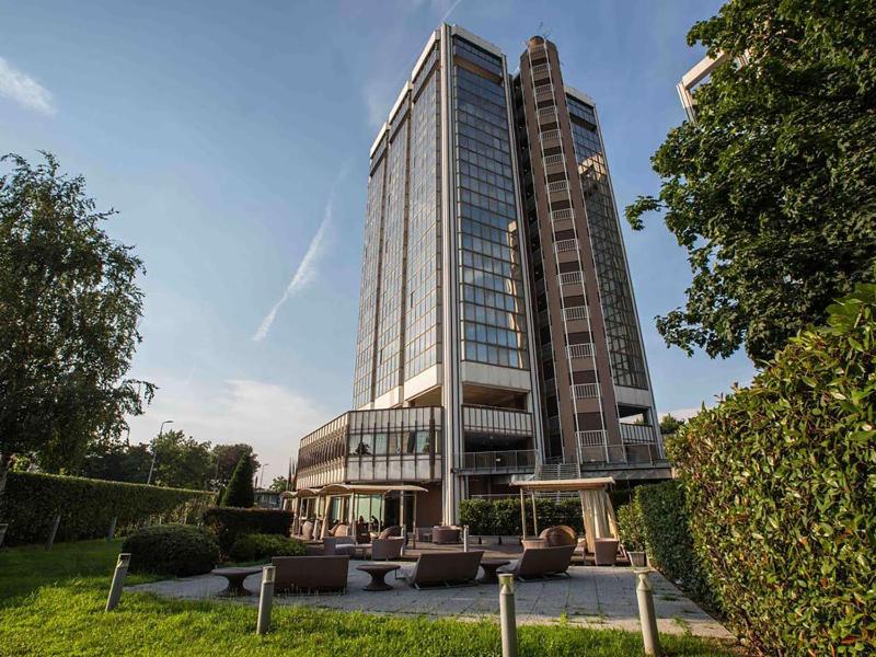 Best Western Plus The Hub Hotel — отель с удобным расположением в Милане