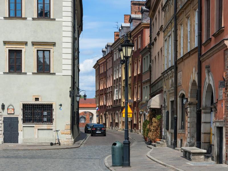 Krzywe Kolo - Stone Steps Apartments — забронировать отель в Варшаве