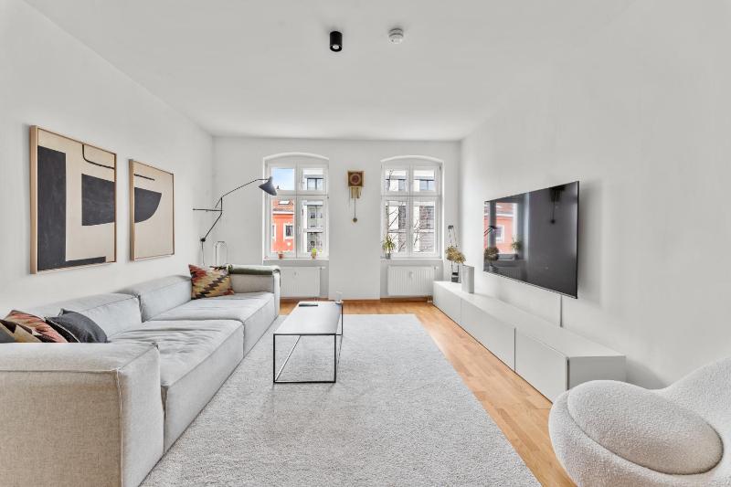 Stylish 120sqm Appartment in Berlin-Mitte — комфортный отель в Берлине