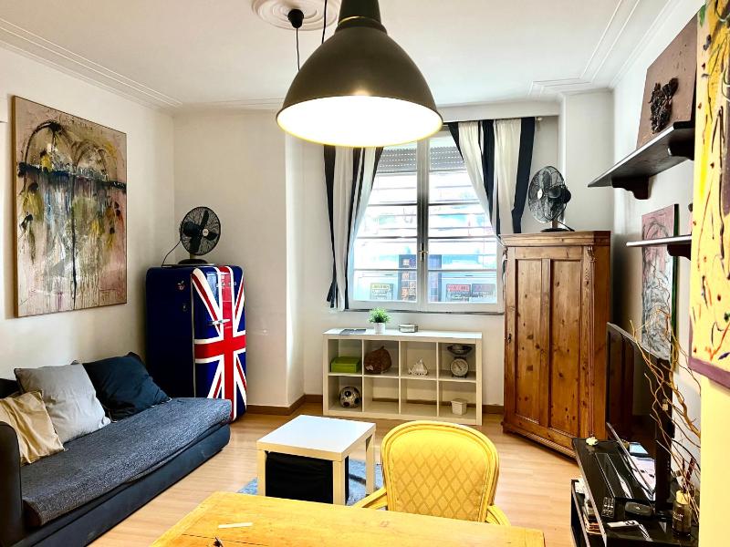 Delicious 2bedrooms wifi & art flat central Rome — отель в Риме, Италия
