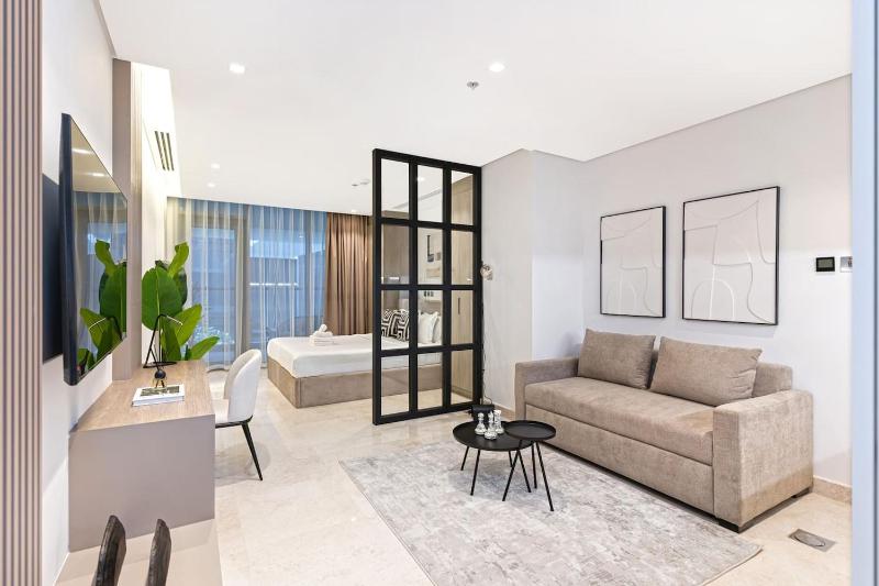 Urban Elegance New Studio Near Dubai Mall & Burj — отель с удобствами в Дубае