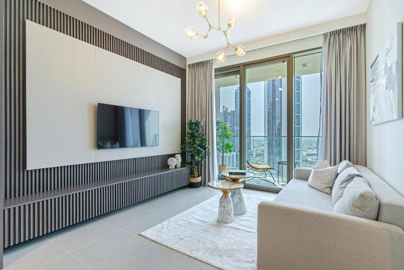 Downtown Flat Burj Khalifaoperametro-sleeps 3! — отель с удобствами в Дубае