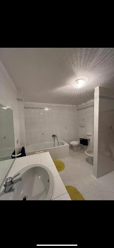 Comfort House a Olbia - Spazioso appartamento con balcone