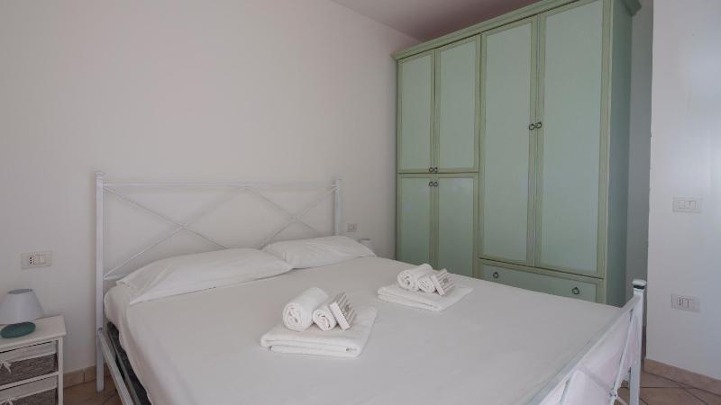 Il Vialetto Verde a Olbia - Tranquillo appartamento con piscina
