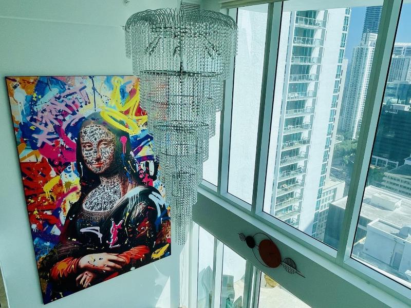 Brickell Luxury Mona Lisa Private Loft Condo - 2bed, 2bath, Sleep 6, In the Herat of Brickell, Miami, Steps to Hottest Restaurants, Lounges & Best Miami Nightlife, Valet Parking — забронировать отель в Майами