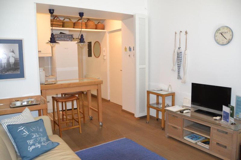Vouliagmeni seaside flat — отзывы гостей и цены