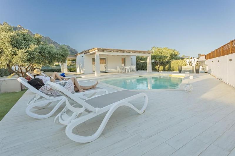 Villa Claudia a Tertenìa - Lusso con piscina privata