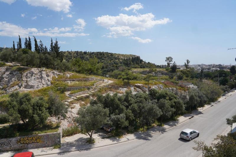 Hill View Apartment near Acropolis — комфортный отель в Афины
