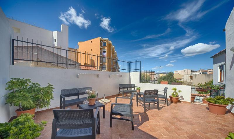 Antica Dimora a Olbia - Elegante B&B nel Centro Storico