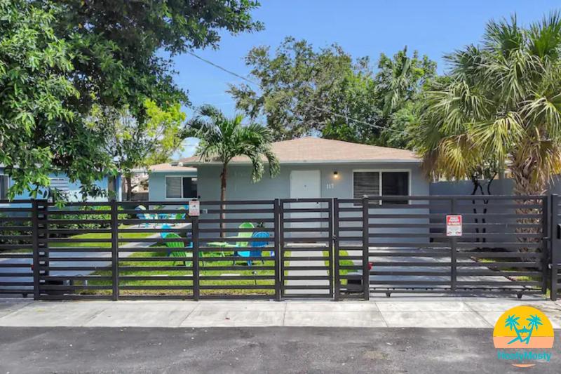 Casa Carina Gated 4 Bed 3 Bath 10 Min to Beach — отзывы гостей и цены