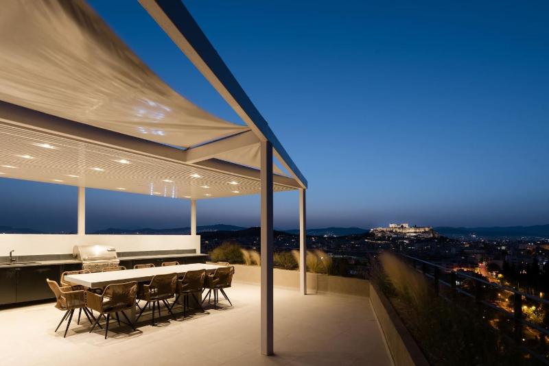 Цены на Kalypso, Urban Apartment with Unique Views of The Acropolis! в Афины