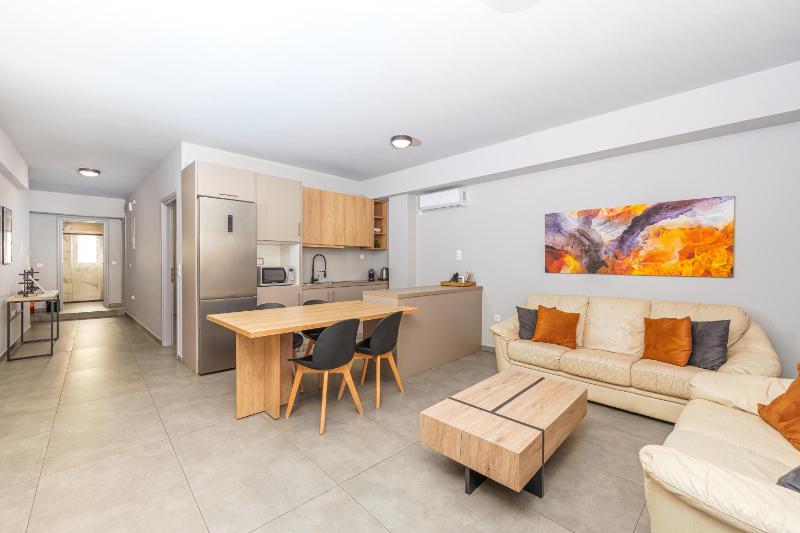 IVY Apartments in The Heart of Athens — отель с удобствами в Афины