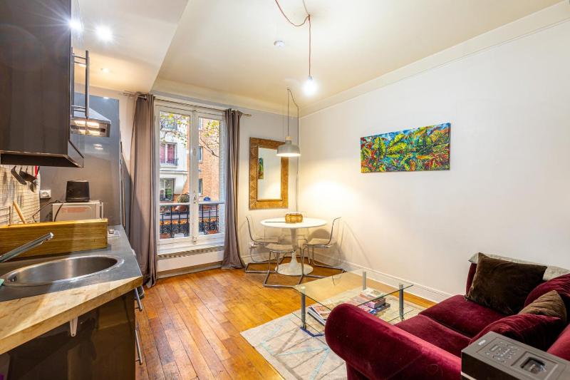 GuestReady - Appt Chic dans Le Marais — отель с удобствами в Париже
