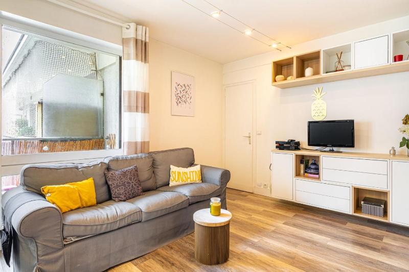 GuestReady - Charmant apt lumineux avec balcon — отель с удобствами в Париже