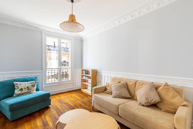 Цены на GuestReady - Appartement ancien dans le 15eme в Париже
