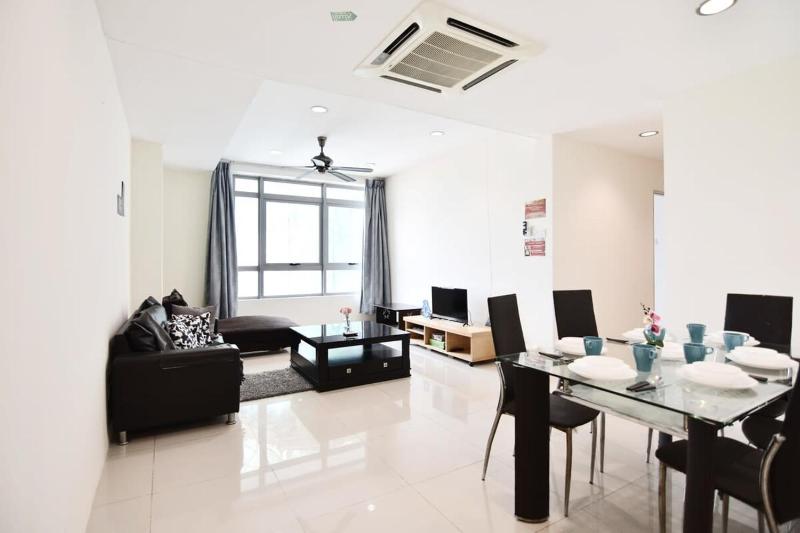 A Cozy 3BR Taragon Puteri Bintang FREE Parking — отель в Куала-Лумпуре, Малайзия