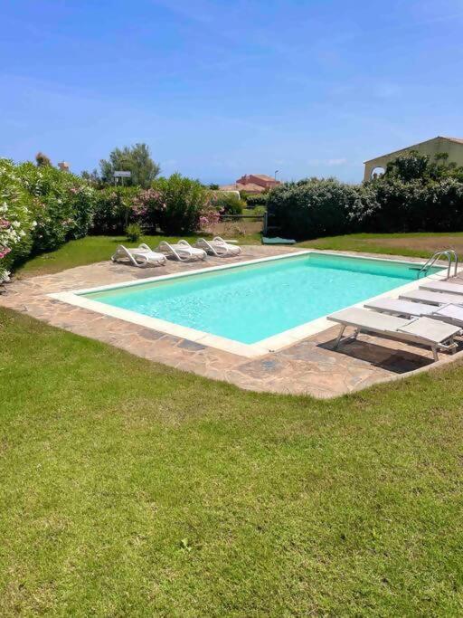 Villa Claudia a Stintino - Lussuosa villa con piscina