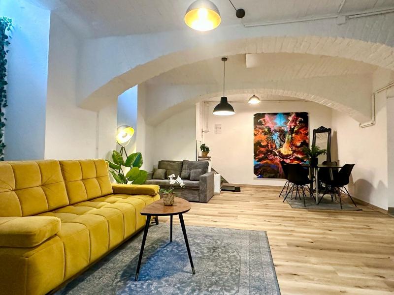 Trendy Souterrain Loft - Near City Center — отзывы гостей и цены