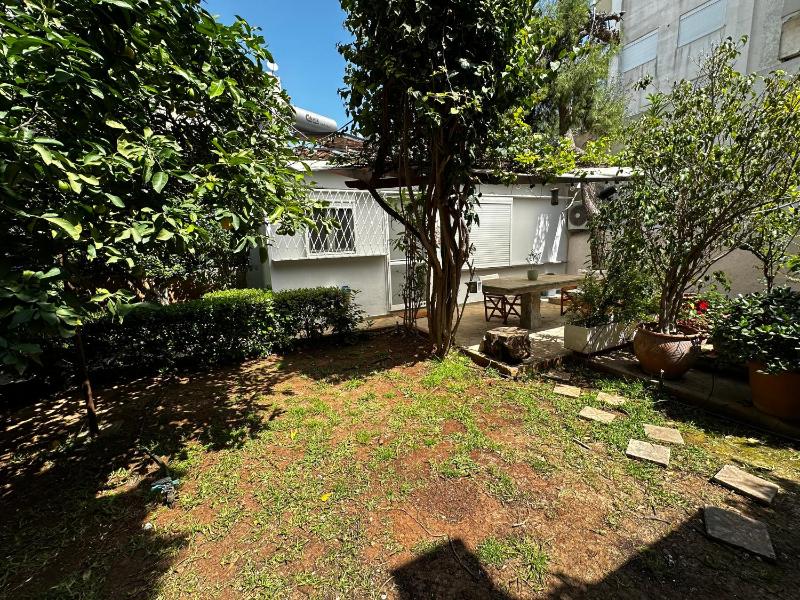 Antonis's Garden House — комфортный отель в Афины