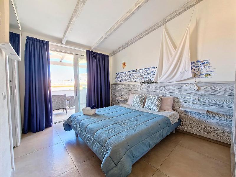 L'onda marina a Castelsardo - Guest house fronte spiaggia