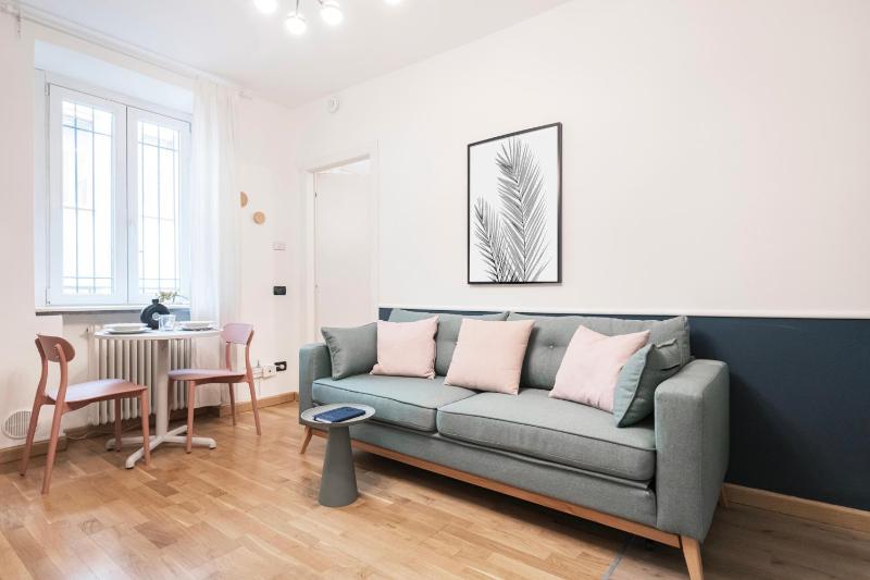 Цены на Stylish and new apt in Buenos Aires в Милане