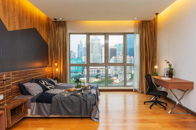 Take the Scenic Route with KLCC View — отель с удобным расположением в Куала-Лумпуре