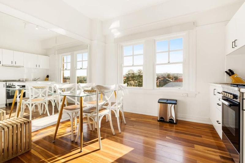 Beachfront Serenity Bondi Beach — забронировать отель в Сиднее