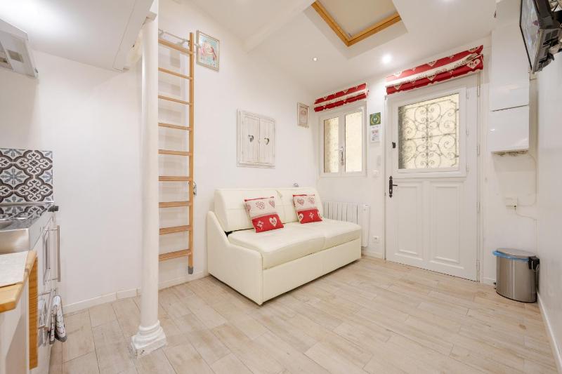 Superb tiny house in heart of Paris 1st! — отель с удобствами в Париже