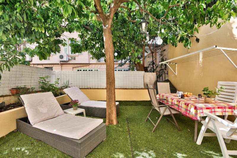 La palais osiris Nice centre jardin wifi clim parking — отель с удобным расположением в Николь