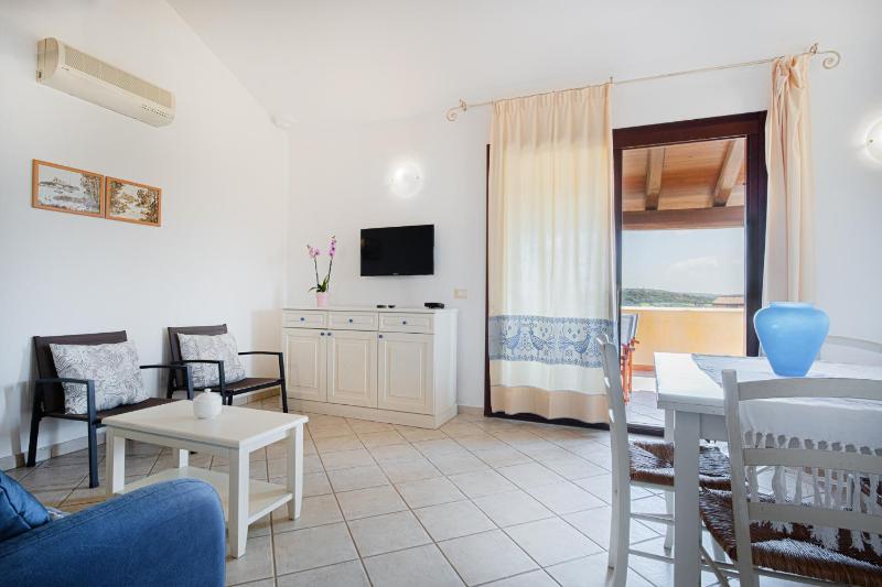 AMBRA Holiday Rooms a Porto San Paolo - Oasi relax