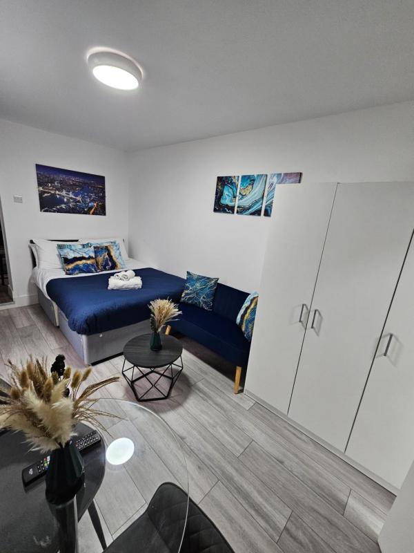 Cozy Ground-Floor Studio, Excellent City Access — отель в Лондоне, Соединенное Королевство