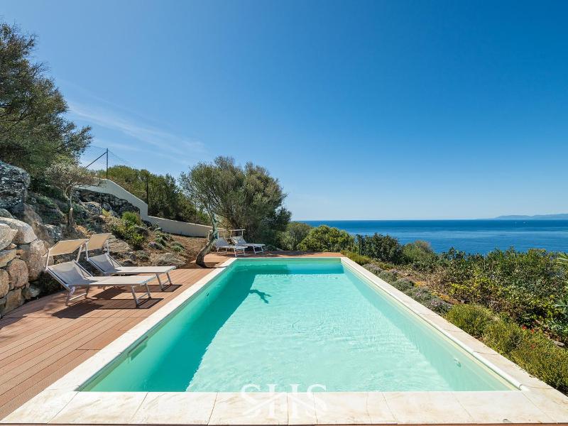 Villa Emilia a Terra Mala - Eleganza con piscina