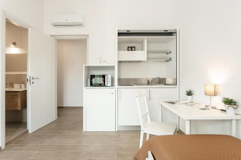 Lena's Rooms a Olbia - Accoglienti camere in centro
