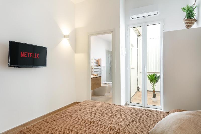 Lena's Rooms a Olbia - Accoglienti camere in centro