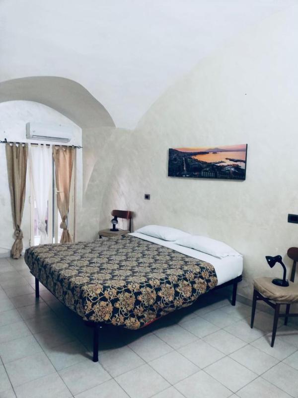 House Romantic — отель в Неаполе, Италия