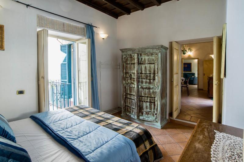 Trevi fountain apartment — забронировать отель в Риме