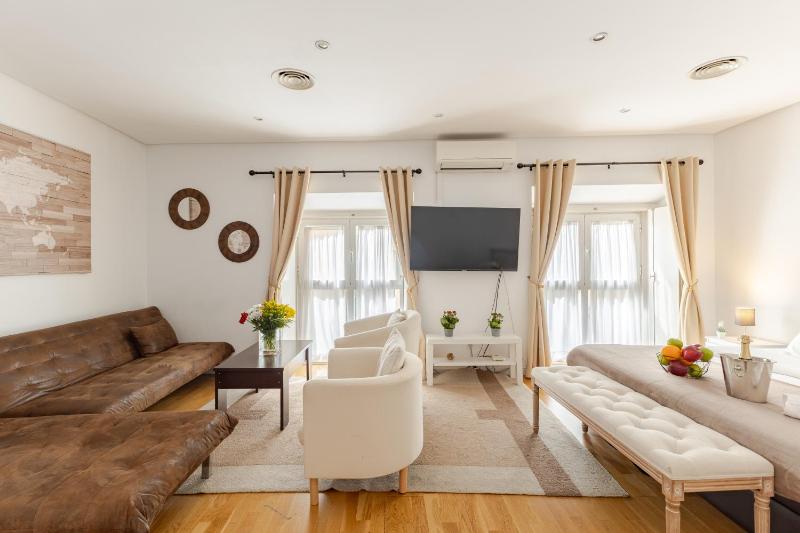 Цены на MAD COCO Aparts & Suites Centro Sol в Мадриде