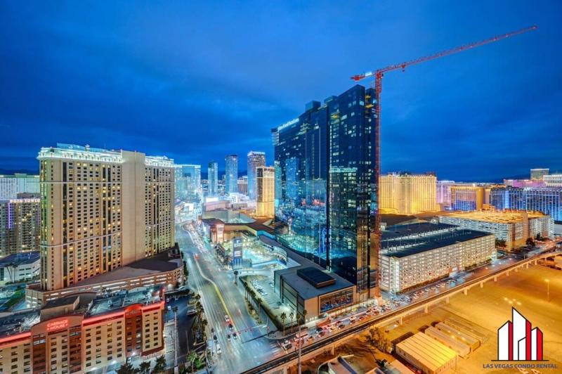 MGM Signature-29-821 1Br2Ba F1 Strip View Balcony — отель с удобным расположением в Лас Вегасе