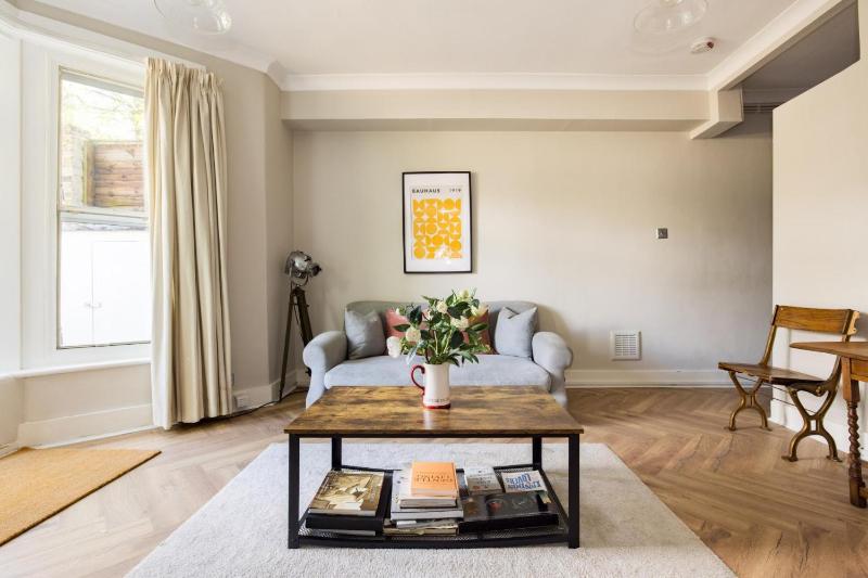 Olympia's Torch 1 Bedroom in Kensington — отель в Лондоне, Соединенное Королевство