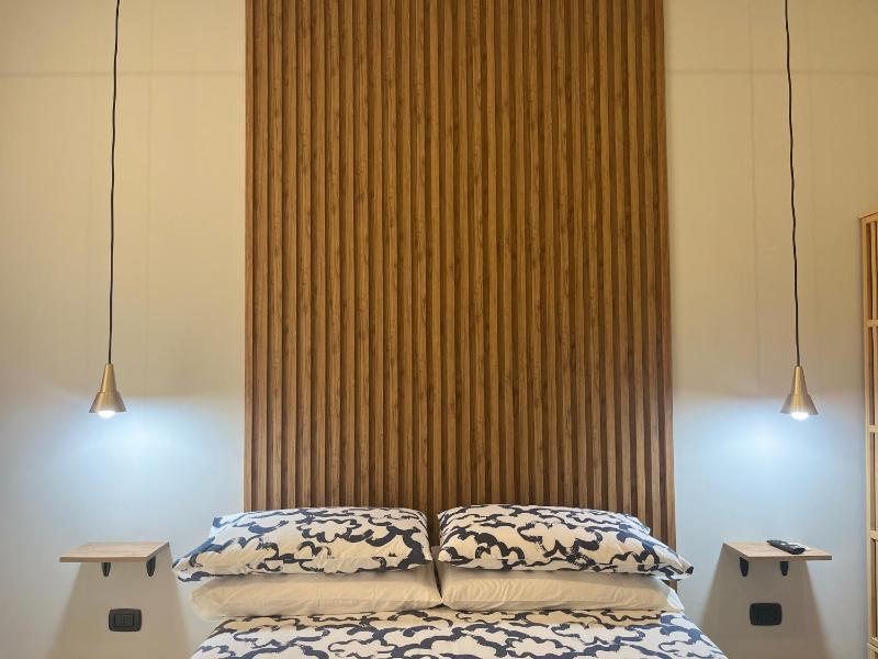 Lolo House — забронировать отель в Неаполе