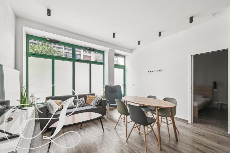 Oasis, superbe appart 3 chambres a Paris 15eme — забронировать отель в Париже