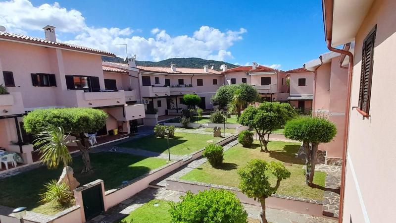 I Nuraghi Apartments a Cannigione - Rifugio con giardino