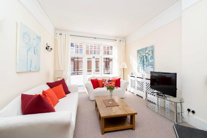 Comfortable flat near Chelsea and Kings road — отель в Лондоне, Соединенное Королевство