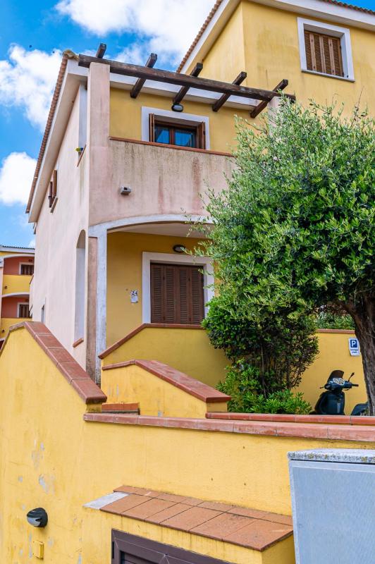 Poseidone 049 a Santa Teresa - Accogliente apt con balcone
