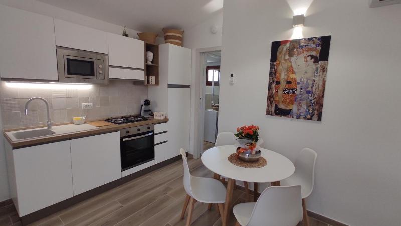 Casa Gisa a Olbia - Accogliente Appartamento con Vista