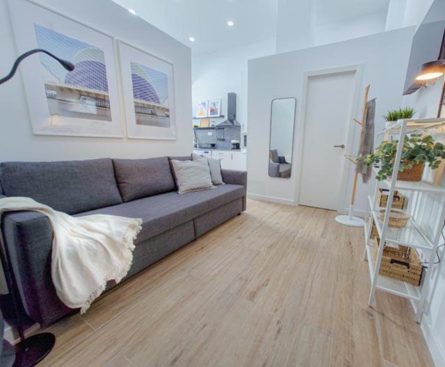 Apartamento nuevo cerca de la playa y centrico — забронировать отель в Валенсии