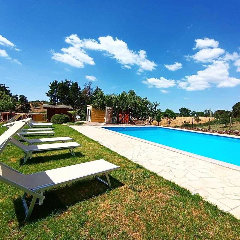 B&B Helga's a Seùlo - Agricampeggio con piscina